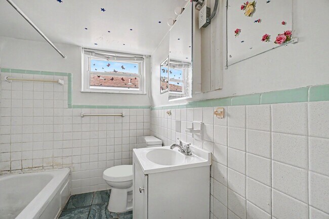 Building Photo - 3635 Northdale Pl