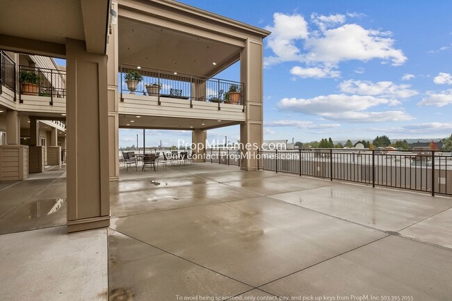 Building Photo - Chic One-Bedroom Condo in Bethany!