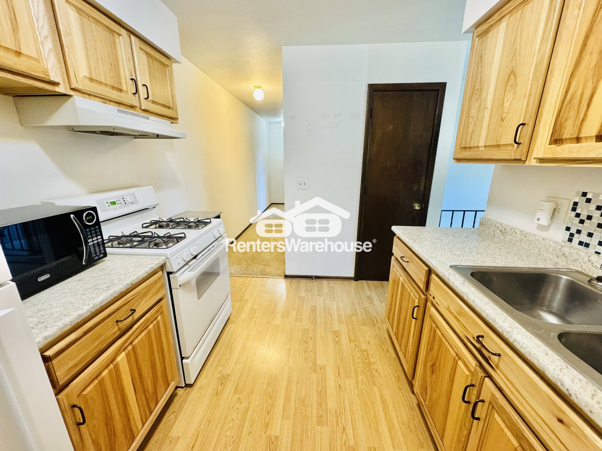Building Photo - 5043 Shoreline Dr