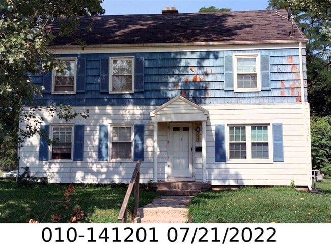 Building Photo - 2880 Ruhl Ave