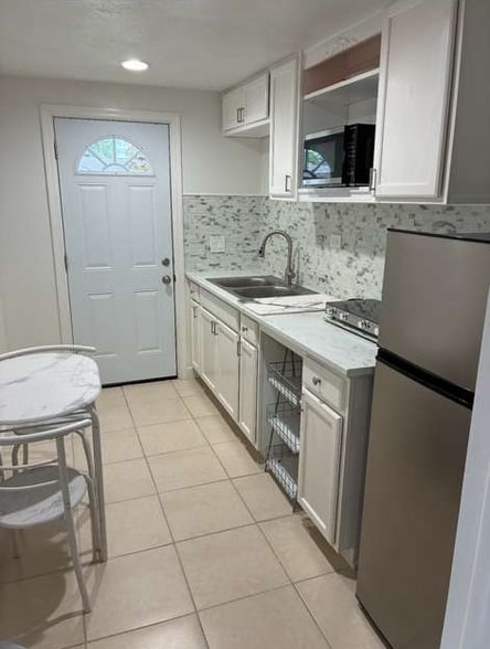 Primary Photo - 16102 Foxfire Dr
