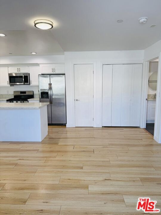 Building Photo - 246 Catalina St