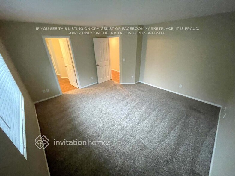 Building Photo - 2011 199th St E