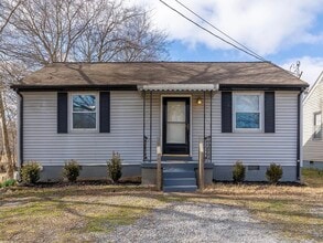Building Photo - 926 Marilyn Rd