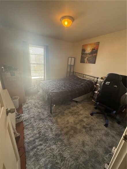 Building Photo - 9 Narragansett Ave