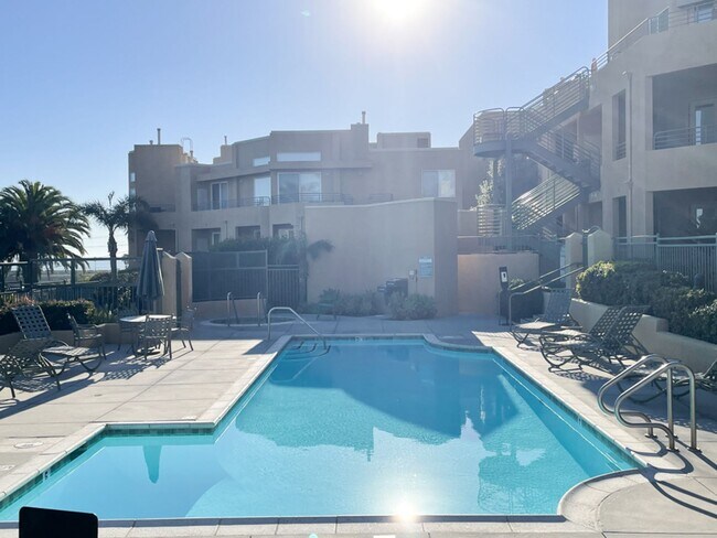 Building Photo - Beautiful first floor condo in Ocean Point...