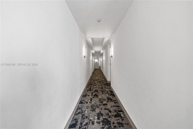 Building Photo - 3001 NE 185th St