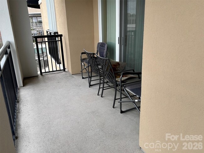 Building Photo - 4620 Piedmont Row Dr