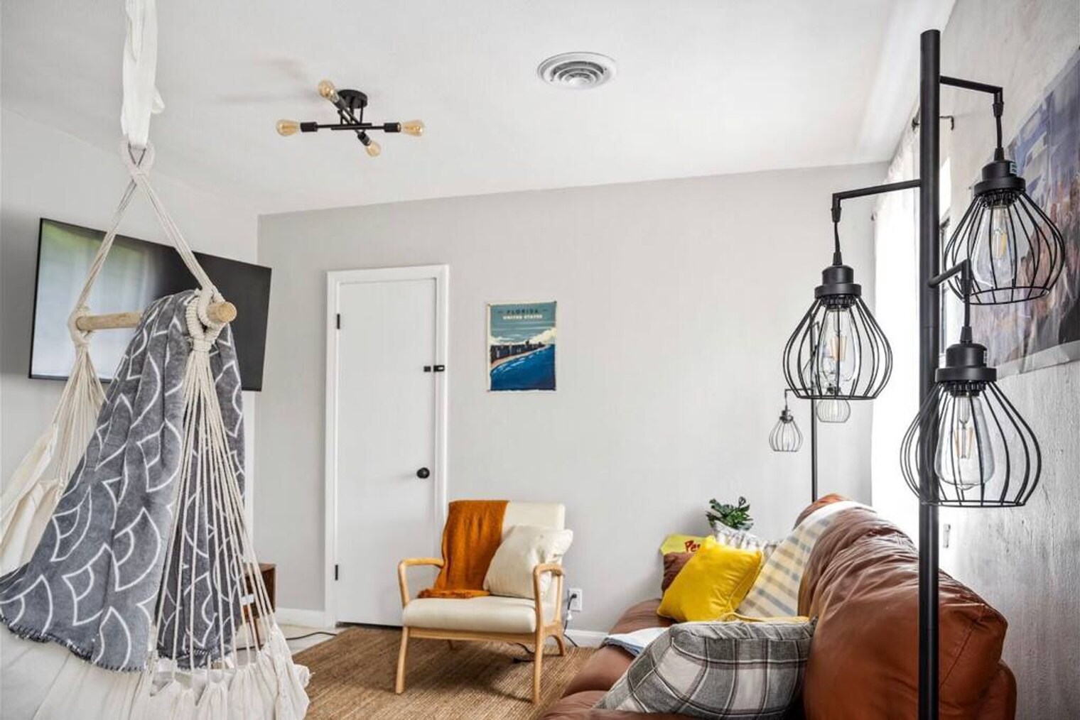 Building Photo - 2001 N 61st Ave