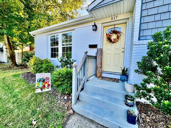 Building Photo - 3-Bedroom Ranch Ready 08-21-26!! Fenced Backyard - Pet Friendly - Updated Kitchen & Baths!