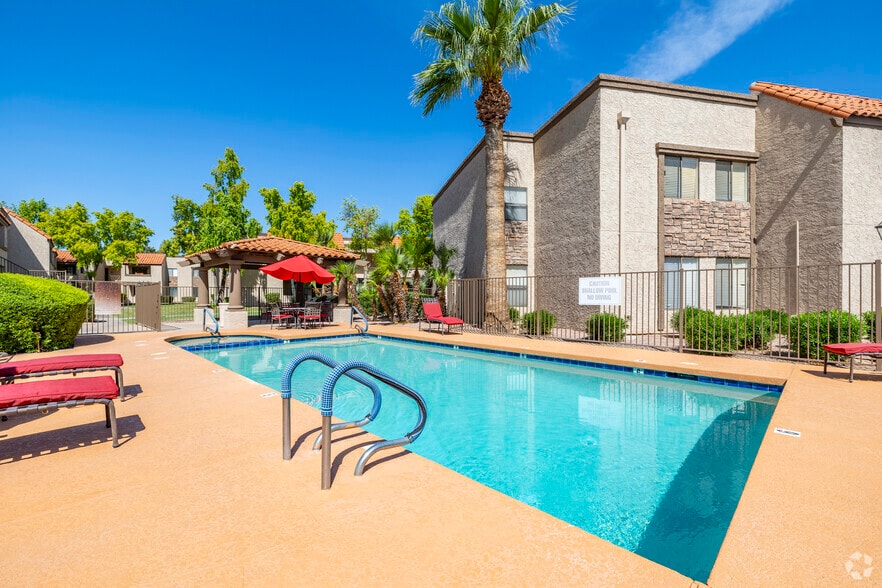 Primary Photo - Scottsdale Place Apartments