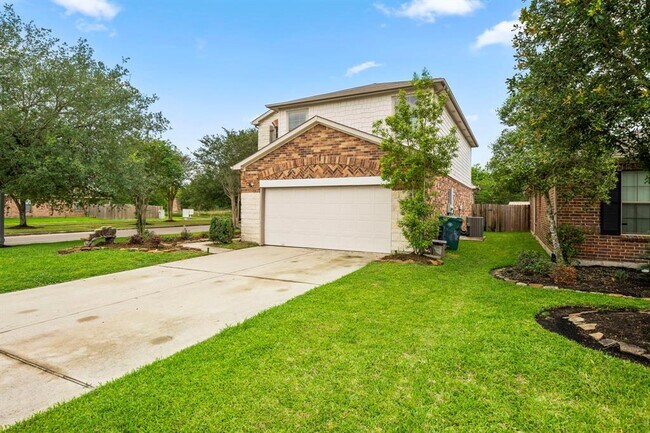 Building Photo - 16427 Misty Paloma Dr