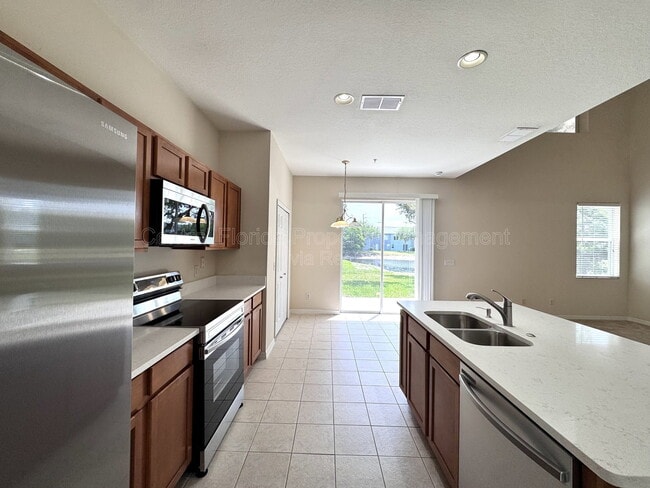 Building Photo - 10036 Moorshire Cir