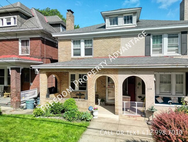 Building Photo - 228 Lavina Ave