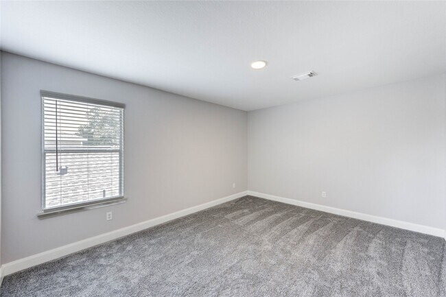 Building Photo - 1810 Adobe Stone Dr