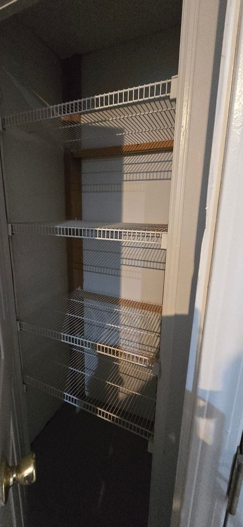 Building Photo - Charming Condo Walkable to Central West End-Washer Dryer in Unit