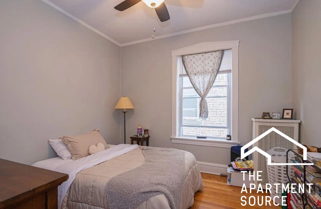 Building Photo - 6514 N Bosworth Ave