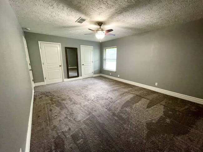 Building Photo - 1365 Wisteria St