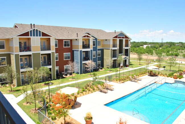 Building Photo - Mariposa Jason Avenue 55+ Apartment Homes