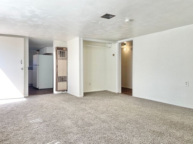 Building Photo - 305 N 100 W