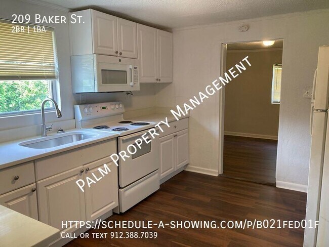 Building Photo - 209 Baker St