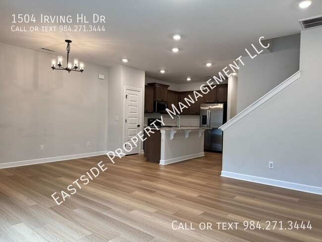 Building Photo - 1504 Irving Hl Dr
