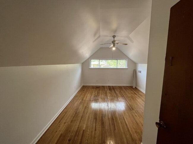 Building Photo - 2870 Dumbarton Oaks Dr