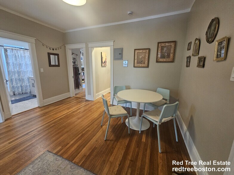 Building Photo - 5 Colliston Rd