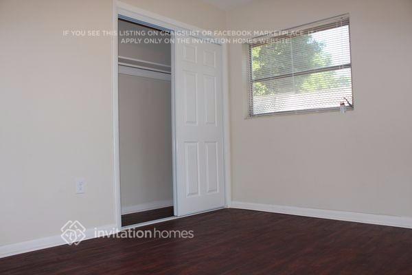 Building Photo - 139 W Lauren Ct