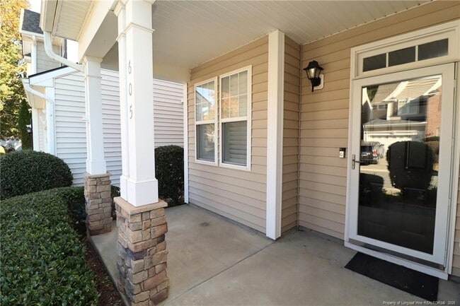 Building Photo - 605 Courthouse Dr