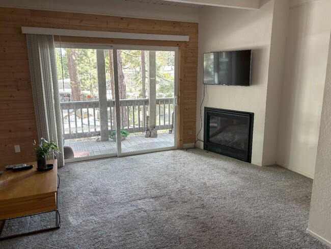 Primary Photo - 3bed condo w/ covered parking + storage room