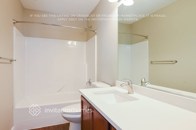 Building Photo - 245 Otter Dr SW