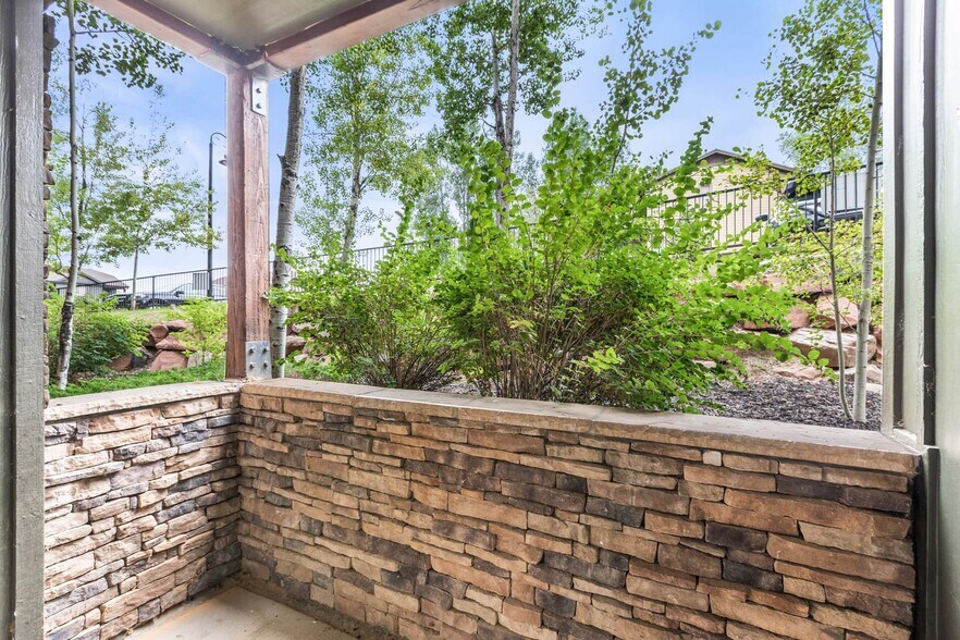 Building Photo - 5501 Lillehammer Ln