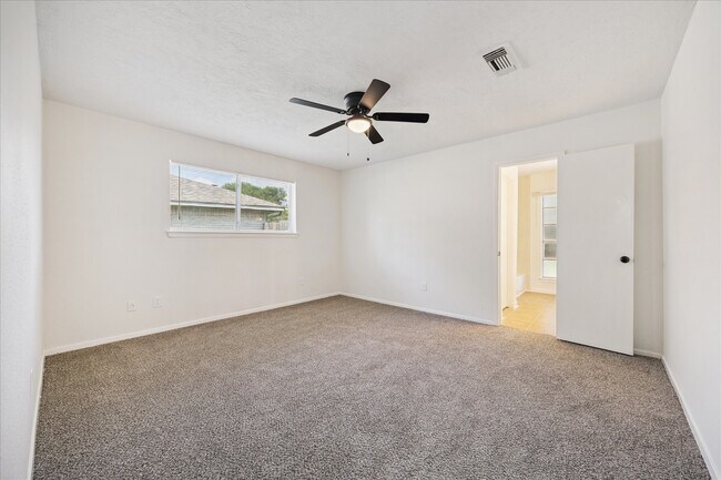 Building Photo - 8302 Bee Meadow Ln