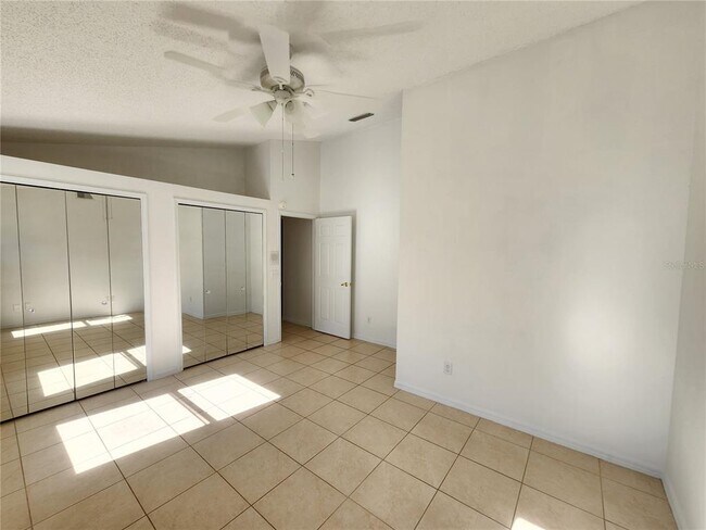 Building Photo - 2303 Laurel Pine Ln