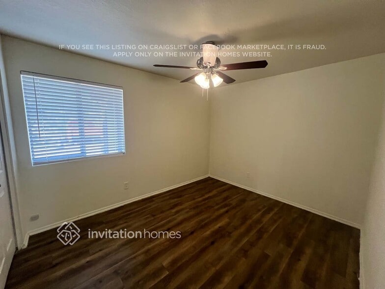 Building Photo - 535 S Udall