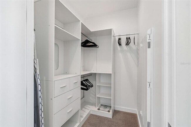 Building Photo - 400 Central Ave