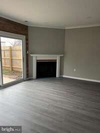 Building Photo - 406 Essexwood Ct