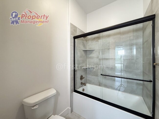 Building Photo - 3024 E Parulo Dr