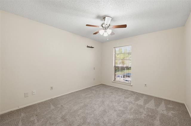 Building Photo - 5406 Blue Cove Dr
