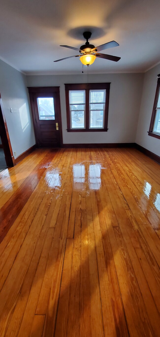 Living Room - 90 Lincoln Ave