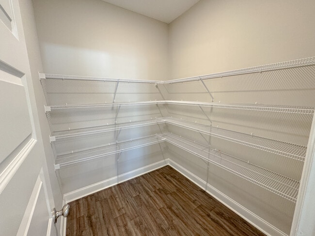 Building Photo - 312 Old Rockdale