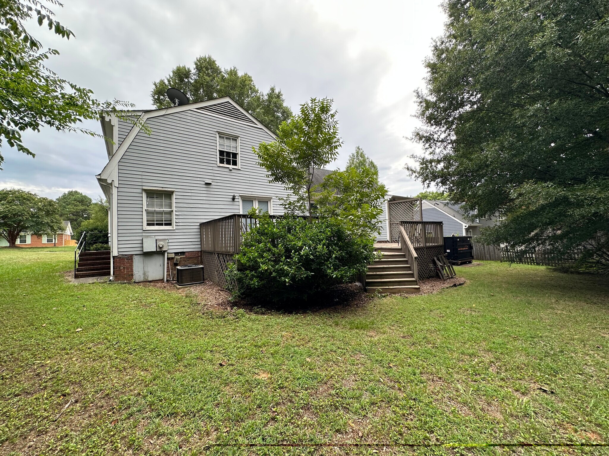 Building Photo - 1701 Bonnie Ln