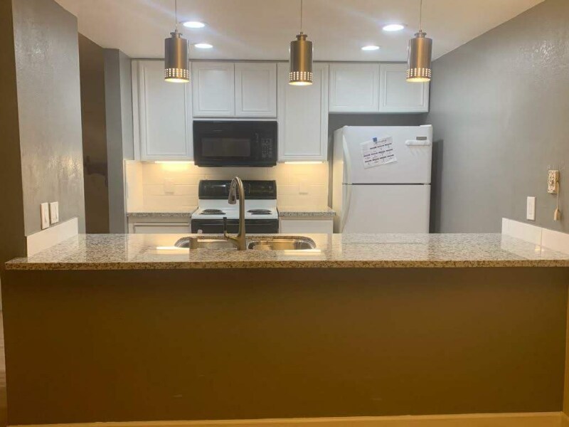 Building Photo - 39993 Fremont Blvd