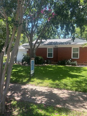 Building Photo - 10420 Aledo Dr