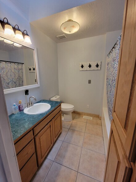 BATHROOM - 22310 Kimberly Rd
