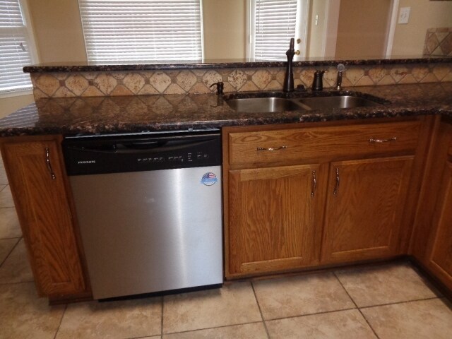 Building Photo - 5181 Marlboro Ct