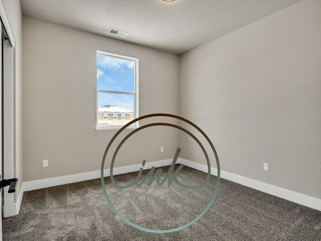 Building Photo - Brand New Townhouses in Gardnerville
