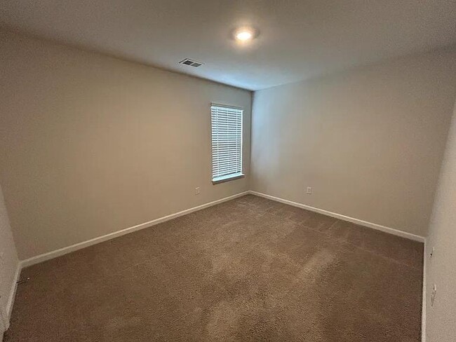 Building Photo - 324 vaccaro Dr