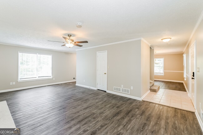 Building Photo - 2871 Quinbery Dr